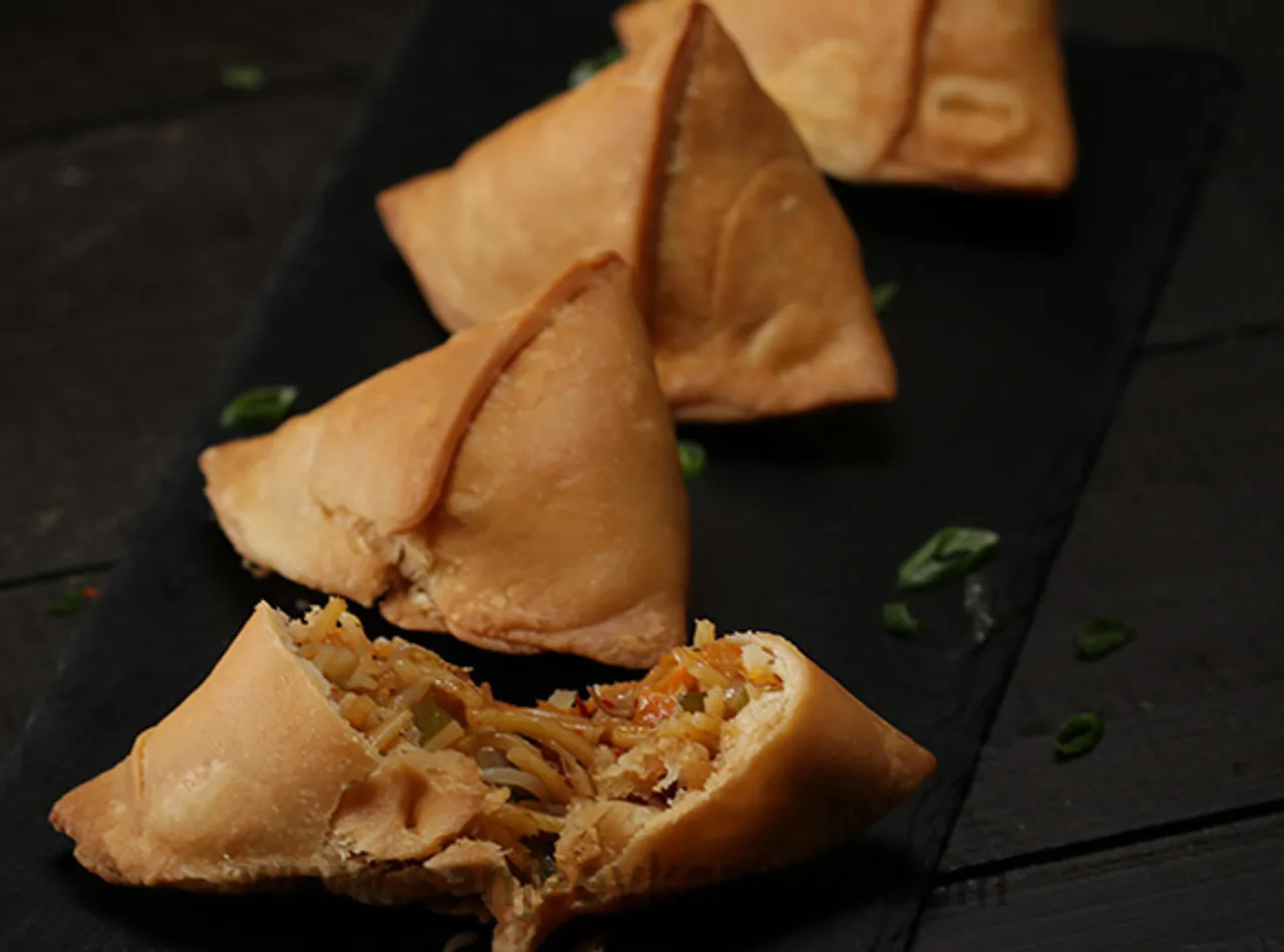 Spicy Noodle Samosa