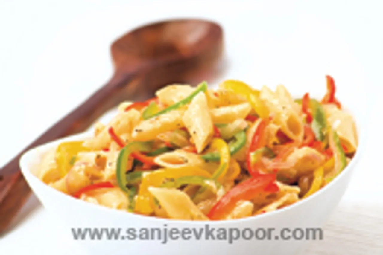 Penne With Three Capsicums And Mozzarella