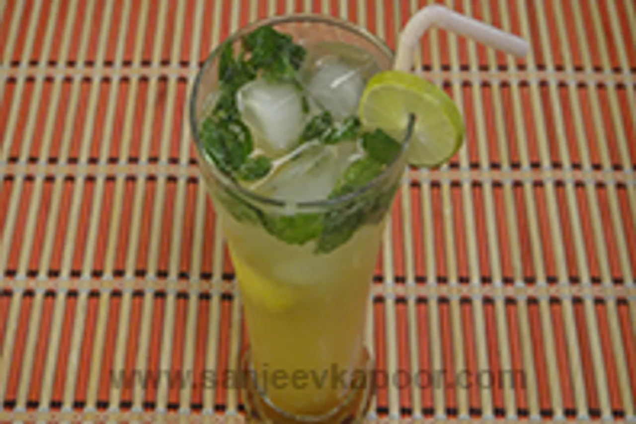 Minty Raw Mango Fizz