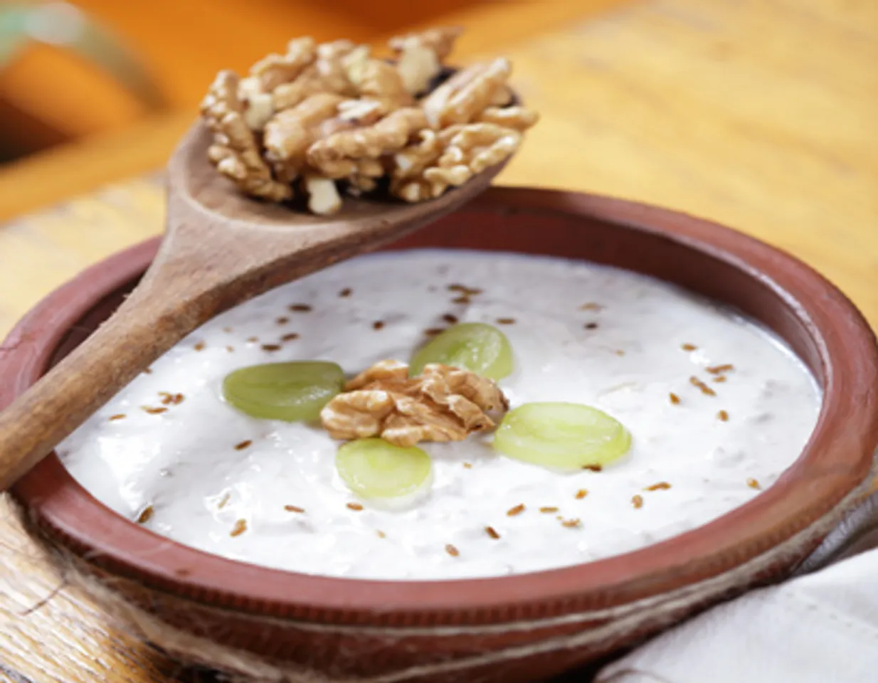 Akhrot Ka Raita