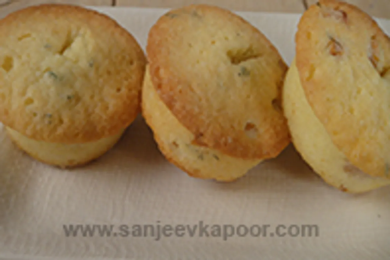 Thyme and Apricot Muffins