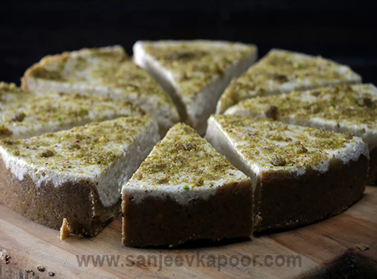 Lemon Pistachio Cheesecake