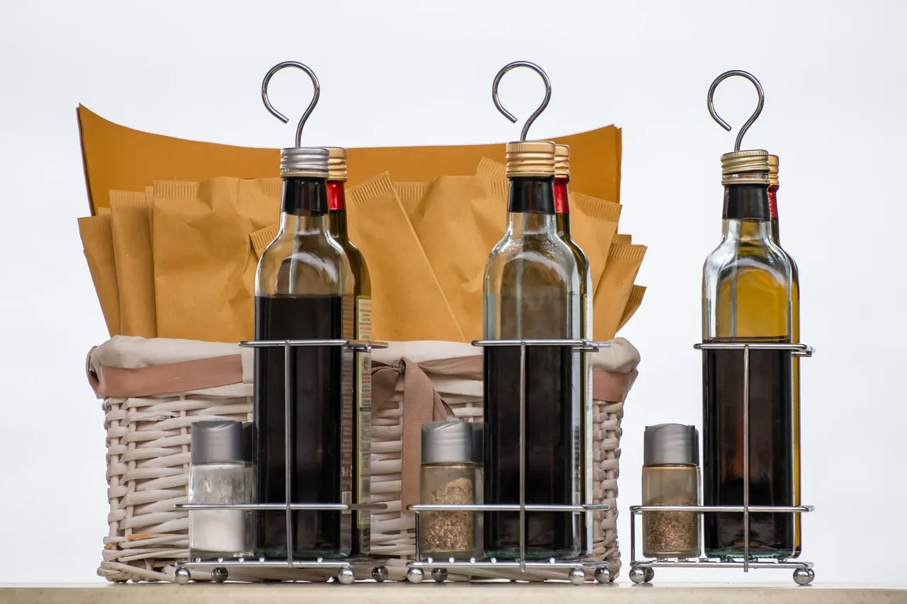 Into the vinegar world