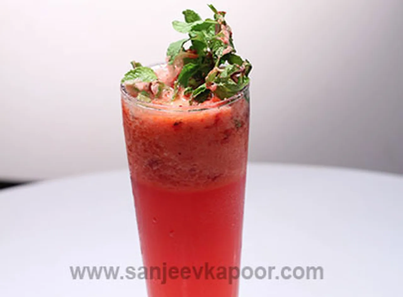 Strawberry Nimbu Paani