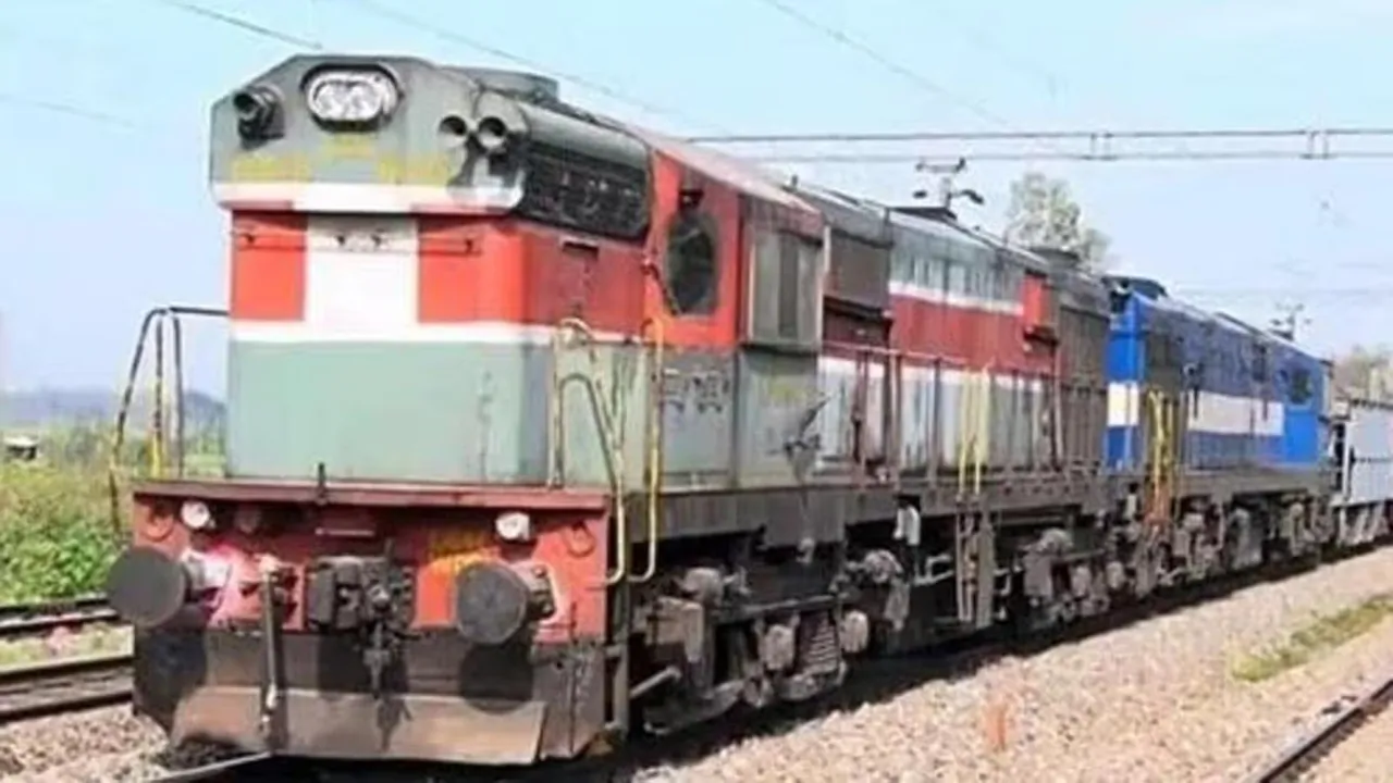 1413381-unattended-freight-train.jpg