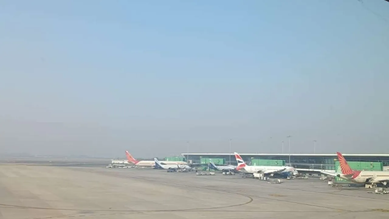 50 flights get bomb threats