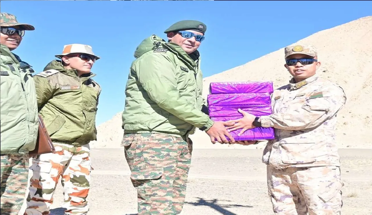 Indian, Chinese soldiers exchange sweets i