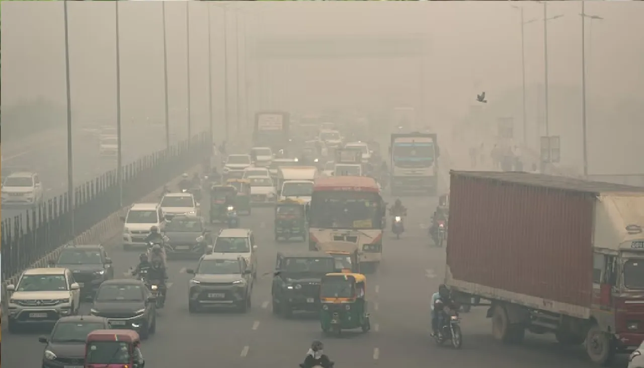 Delhi government orders 50% of its employees to work from home amid pollution