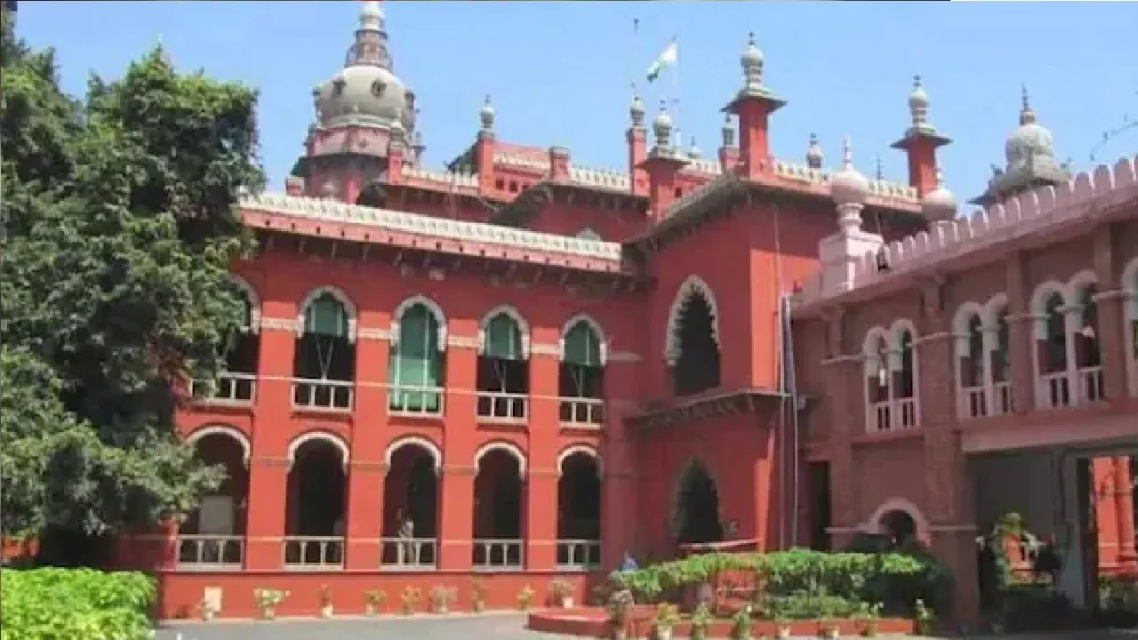 Madras High Court transfers Kallakurichi hooch tragedy probe to CBI