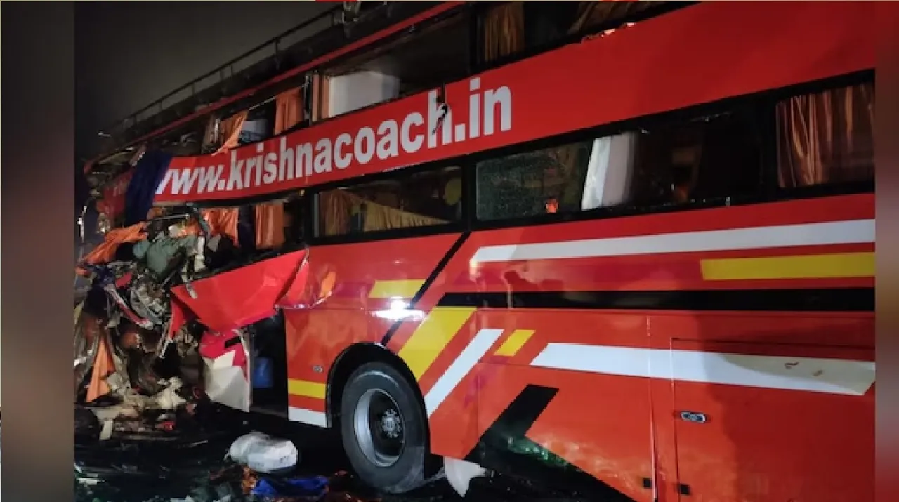 5, including five-month-old baby, dead after double-decker bus rams truck in UP