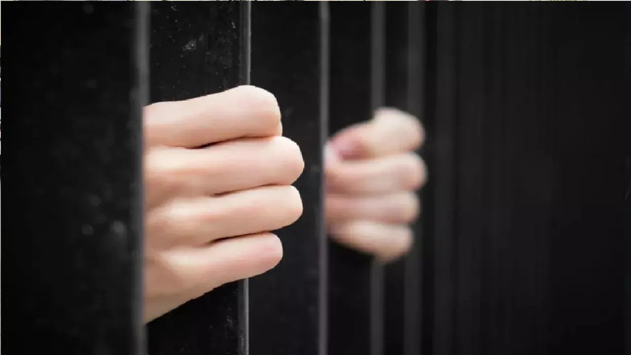 23-yr-old Gets 20 Years of RI