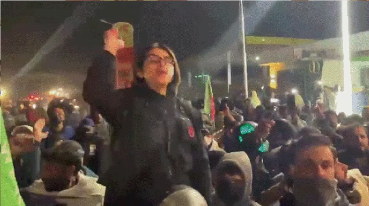 5 killed in Pak as Imran Khan's supporters march to Islamabad, clash with police