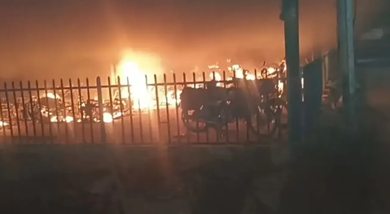 fire-accident-varanasi-railway-station