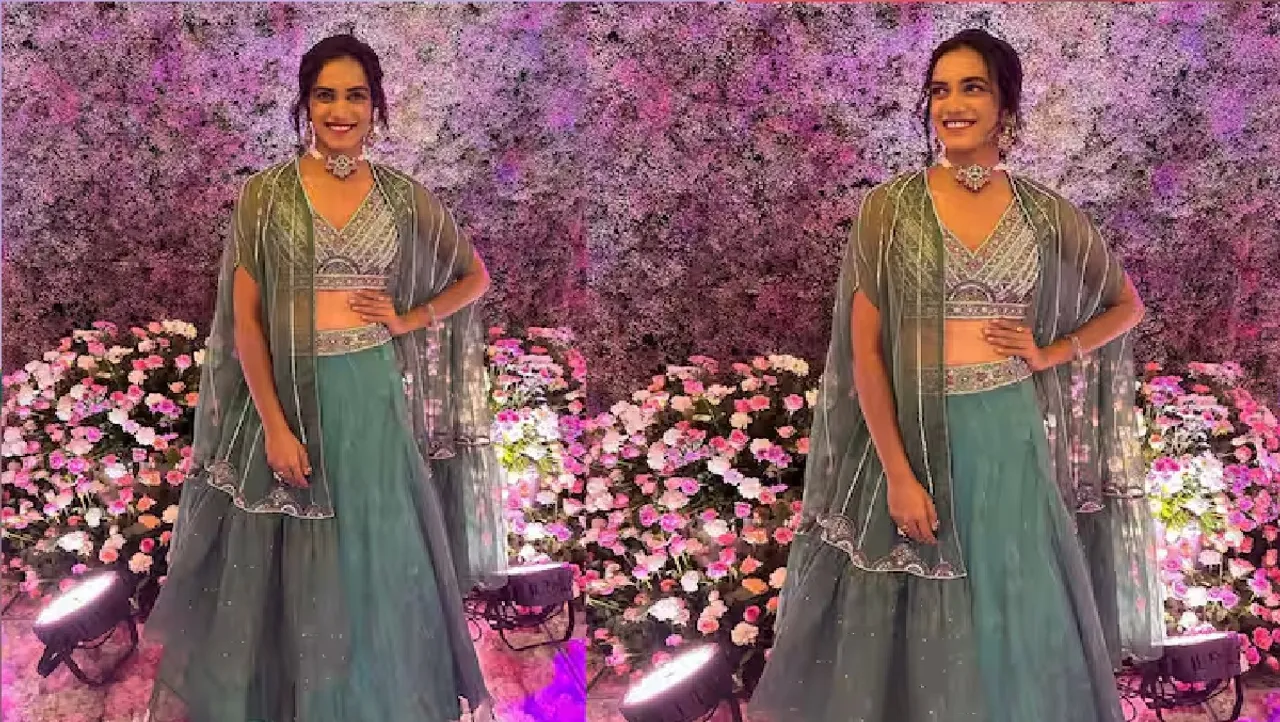  Advertisement  ABP Premium हिंदी न्यूज़स्पोर्ट्सPV Sindhu Marriage: पीवी सिंधु बनने वाली हैं दुल्हन, कौन होगा दुल्हा? एक क्लिक में जानें कब और कहां होगी शादी PV Sindhu Marriage: पीवी सिंधु बनने वाली हैं दुल्हन, कौन होगा दुल्हा? एक क्लिक में जानें कब और कहां होगी शादी PV Sindhu Wedding: भारत की स्टार बैडमिंटन खिलाड़ी पीवी सिंधु जल्द ही दुल्हन बनने वाली हैं. यह खबर सुनकर पीवी सिंधु के फैंस उनकी शादी का बेसब्री से इंतजार कर रहे हैं. By : एबीपी लाइव | Updated at : 03 Dec 2024 09:25 AM (IST)  PV Sindhu Marriage Date Venue and PV Sindhu Husband Name Venkata Datta Sai executive director at Posidex Technologies PV Sindhu Marriage: पीवी सिंधु बनने वाली हैं दुल्हन, कौन होगा दुल्हा? एक क्लिक में जानें कब और कहां होगी शादी पीवी सिंधु Source : pvsindhu1/Instagram  Pause  Unmute Remaining Time -10:18  Close PlayerUnibots.com PV Sindhu Marriage Date and Husband Name