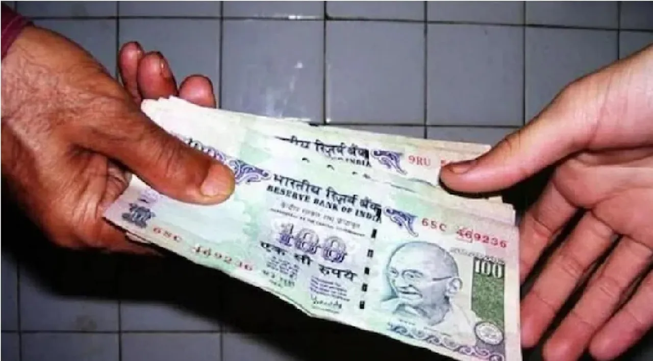 CBI arrests government staffer over Rs 10 lakh bribe, finds cash in his car