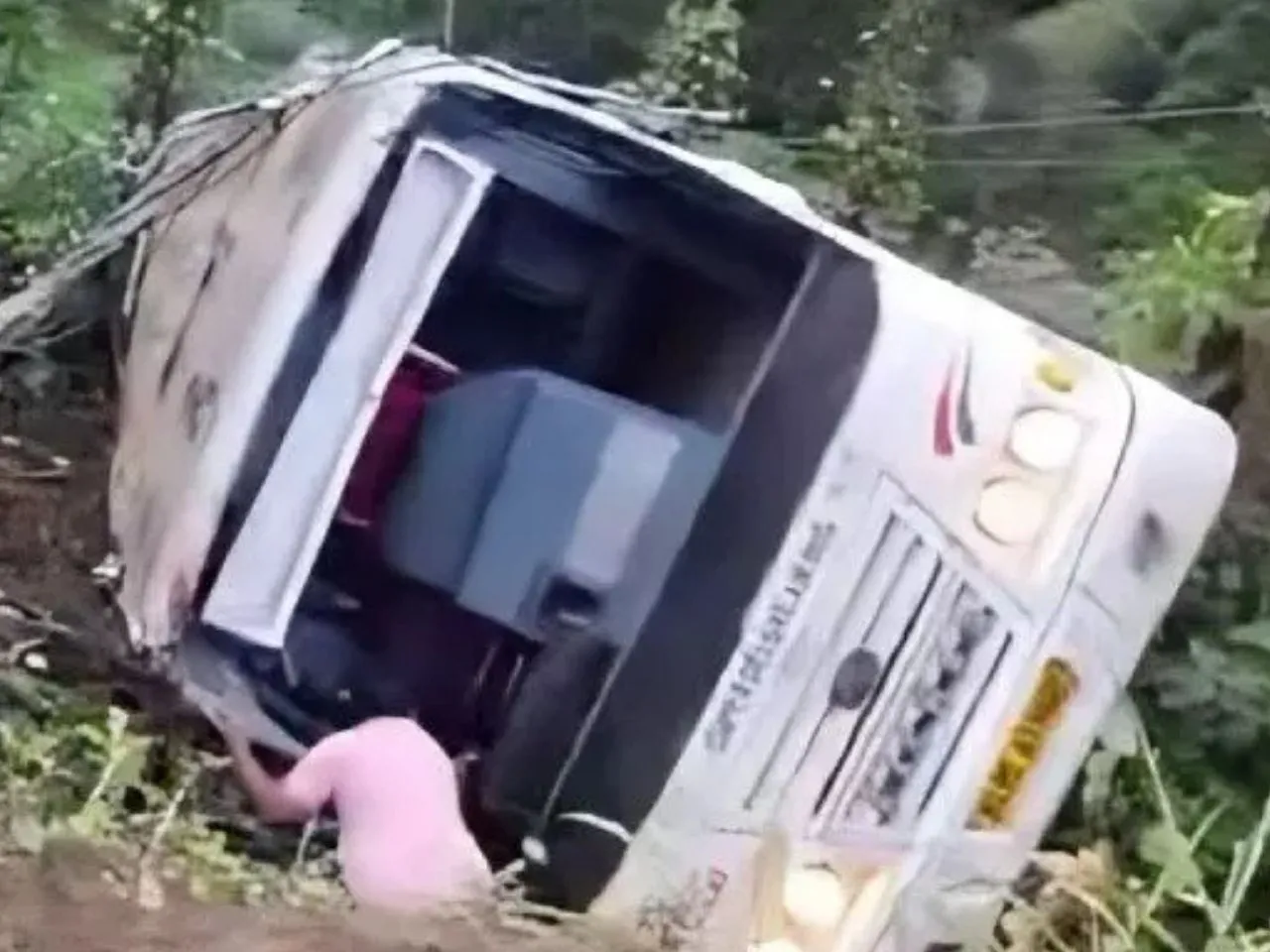 ksrtc accident idukki