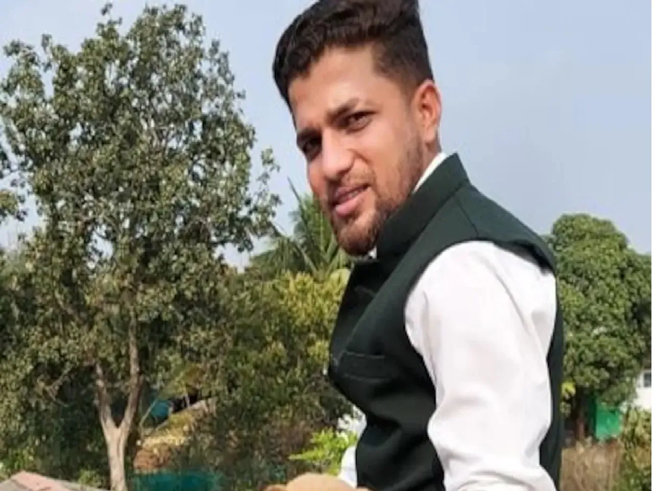 mukesh journalist