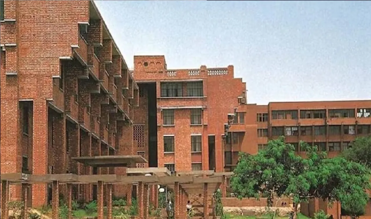 JNU fines 2 students Rs 1.79 lakh for drinking, using hookah, allowing outsiders