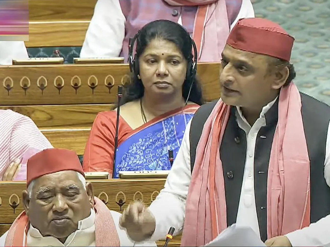 akhilesh yadhav