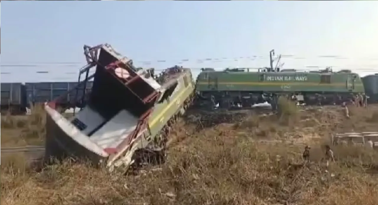 Goods trains collide in UP's Fatehpur, services disrupted for hours