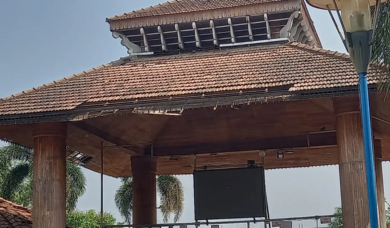 malambuzha garden entrance