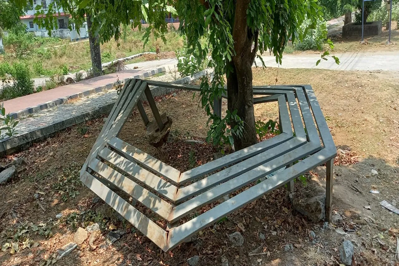 vazhiyora irippidam