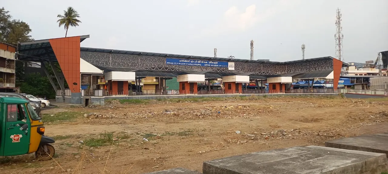 palakkad municipal bus stand-2