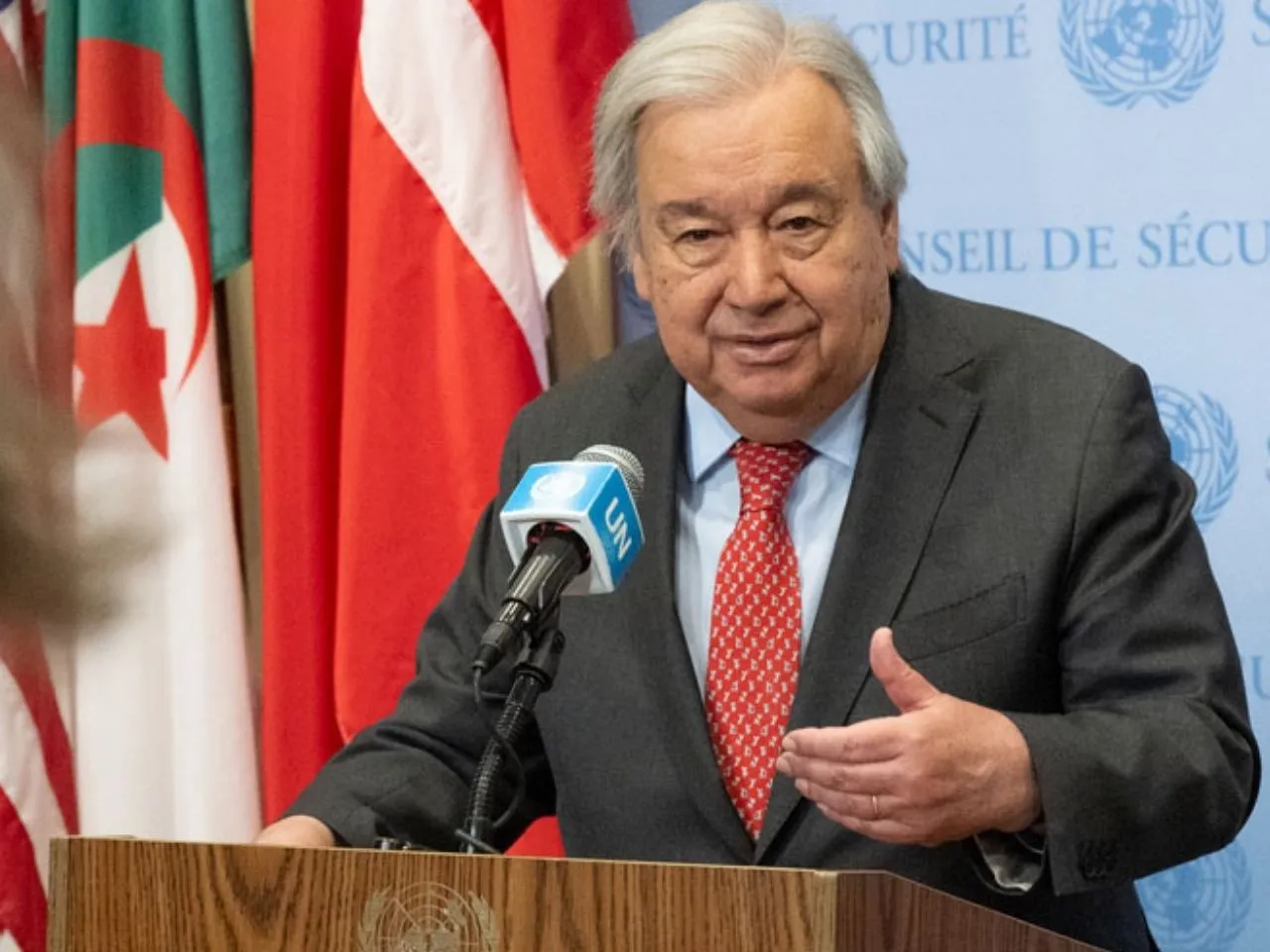 un general secretary 