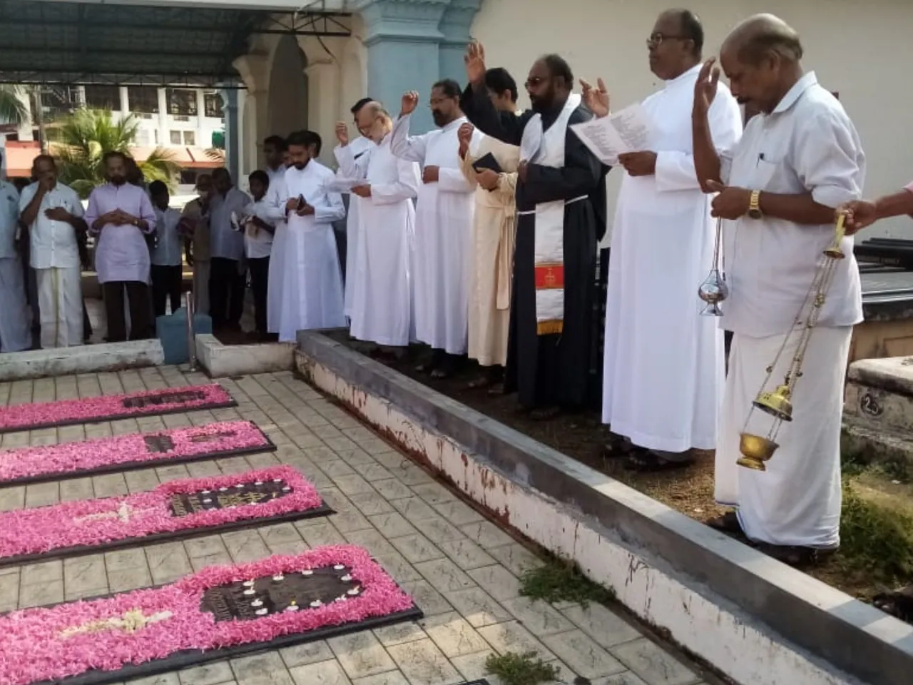 kuravilngadu church