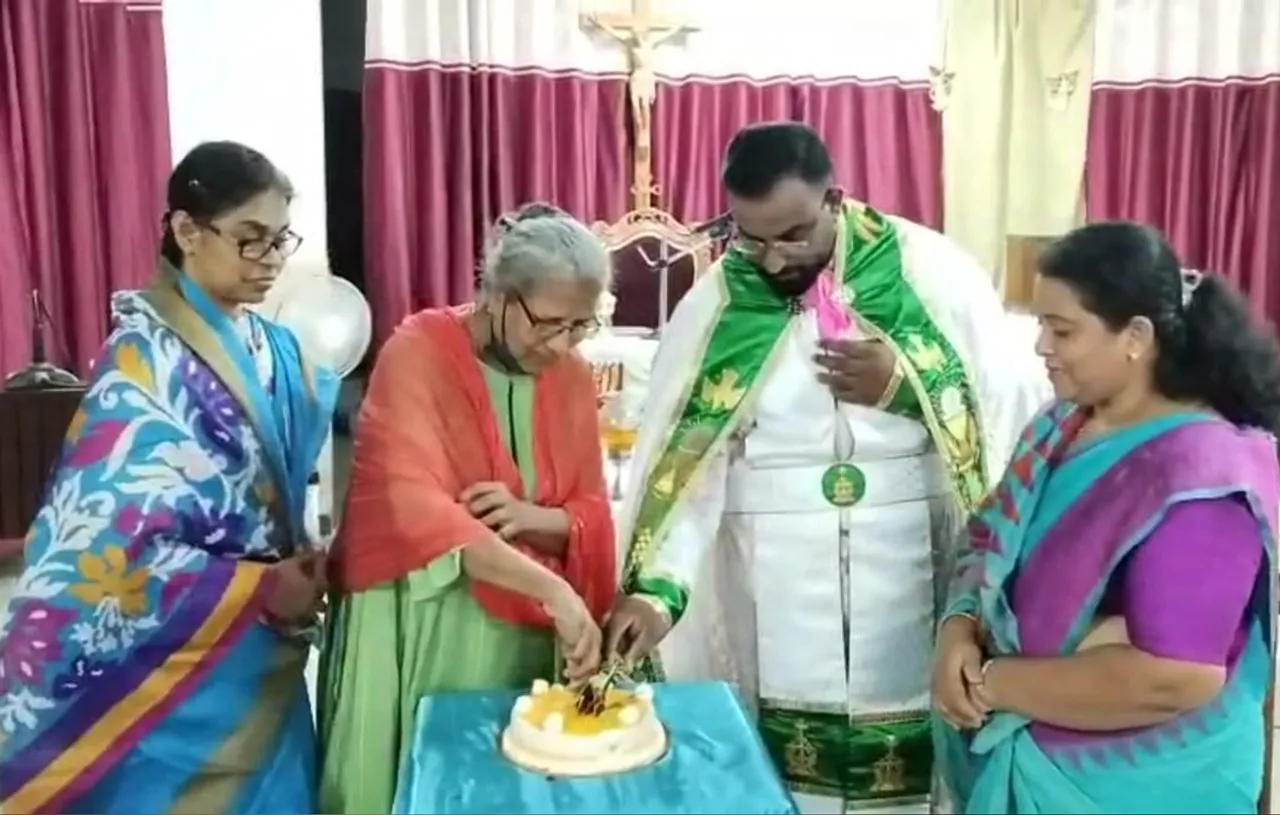 rk puram st. peters church cake cutting