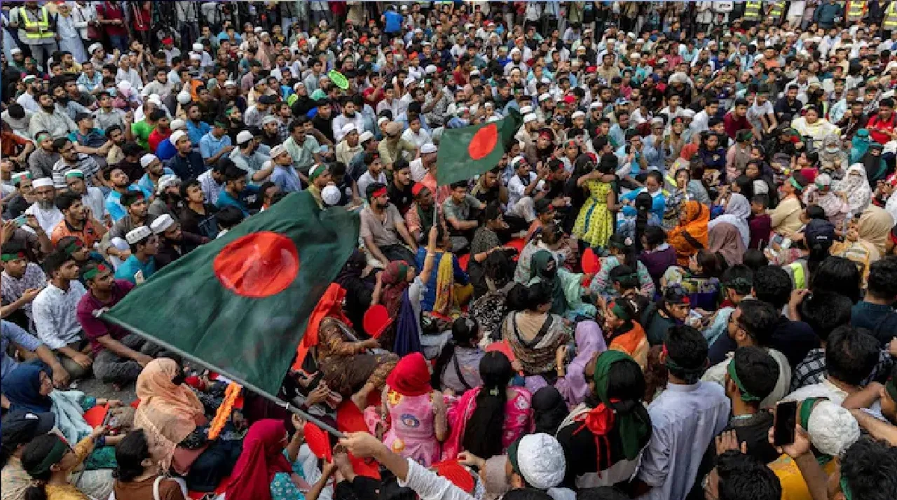 Yunus threatens to resign, protests might rock Dhaka yet again