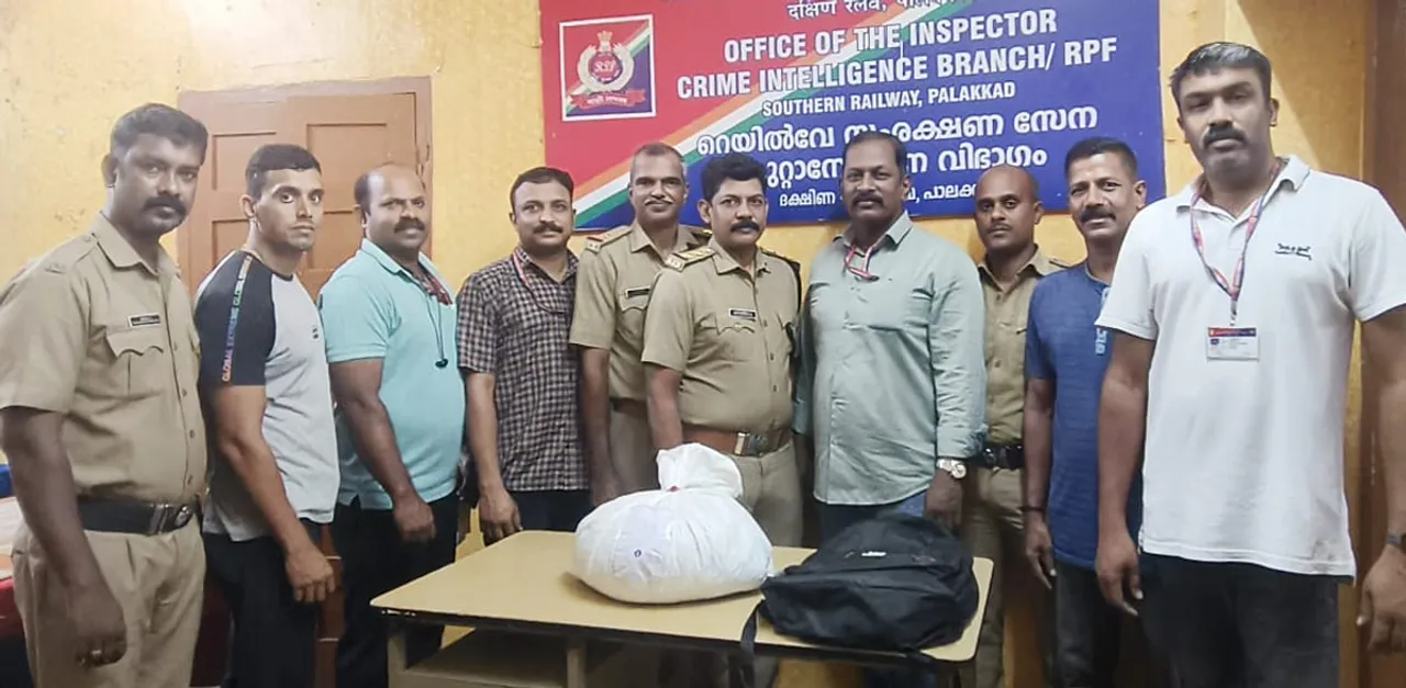canaby seased from kerala express train