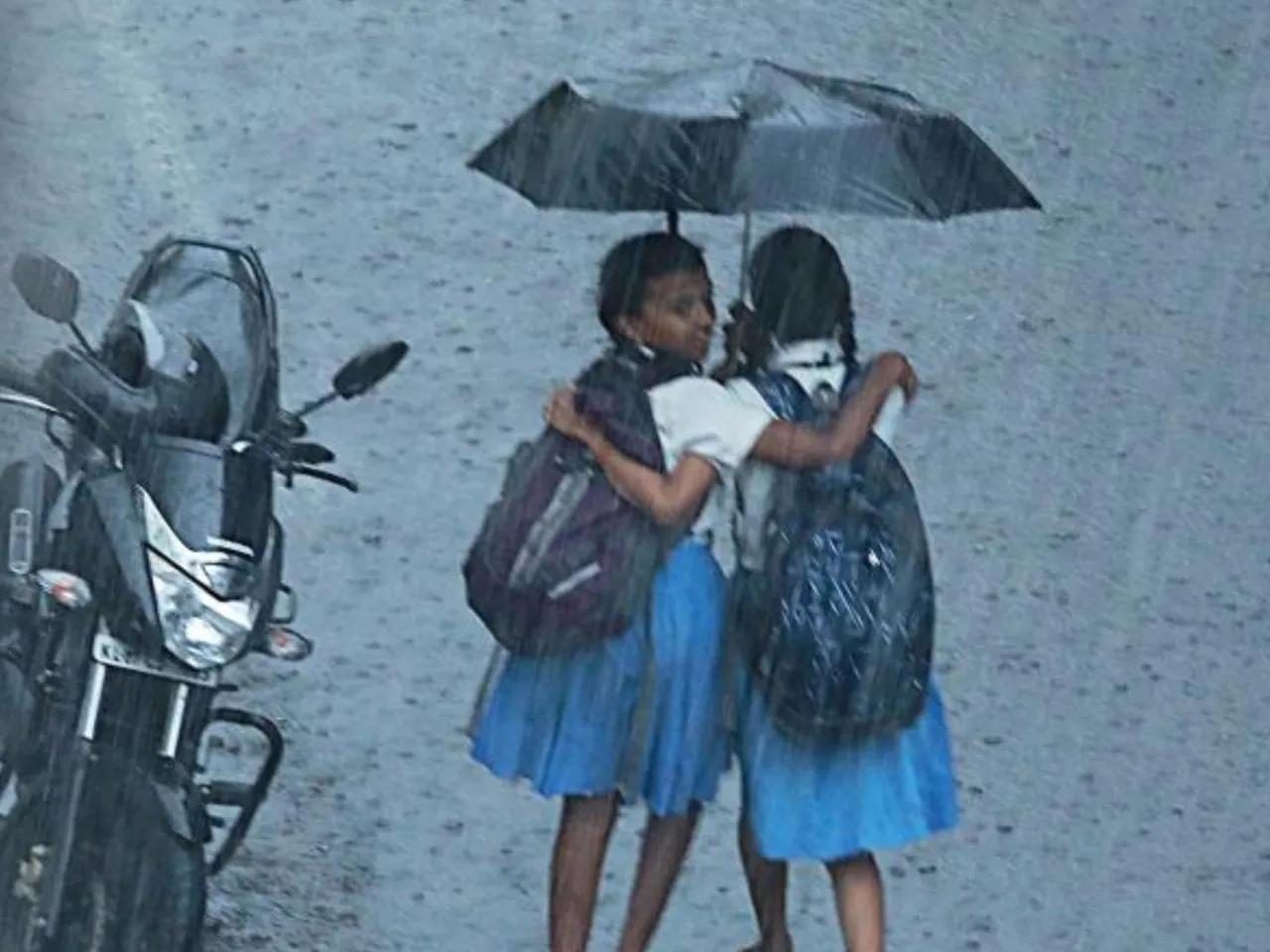 rain students image(108)