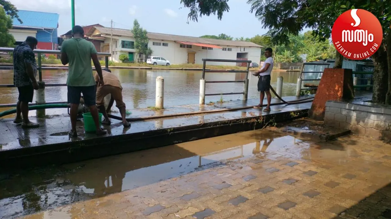 kodimatha boat station