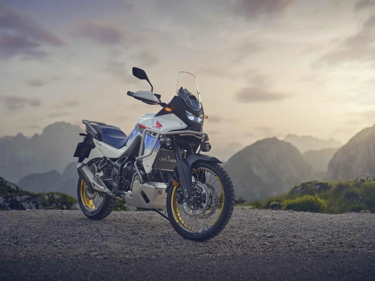 New_2025_Honda_XL750_Transalp_Front