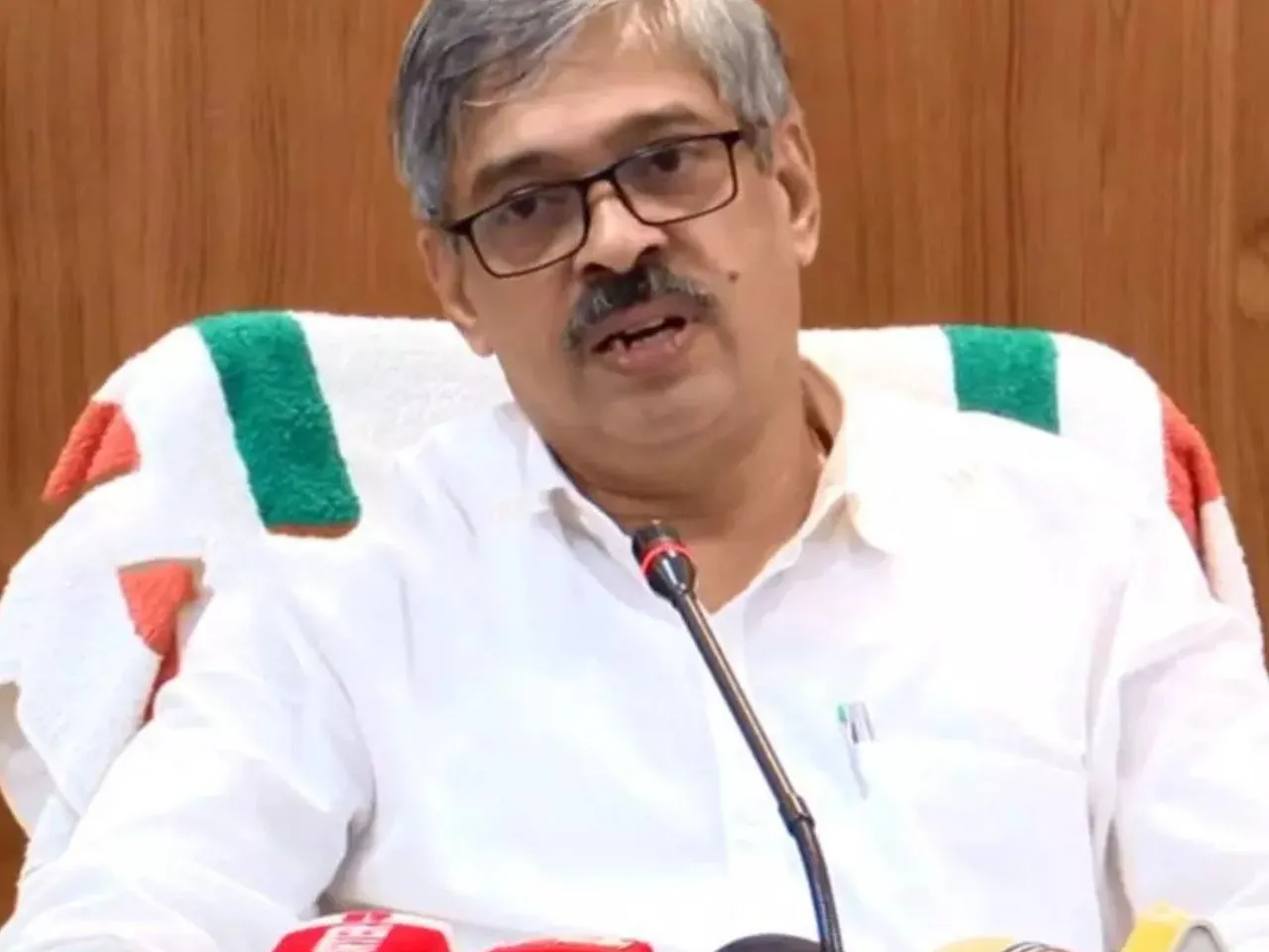dr pv c raveendran