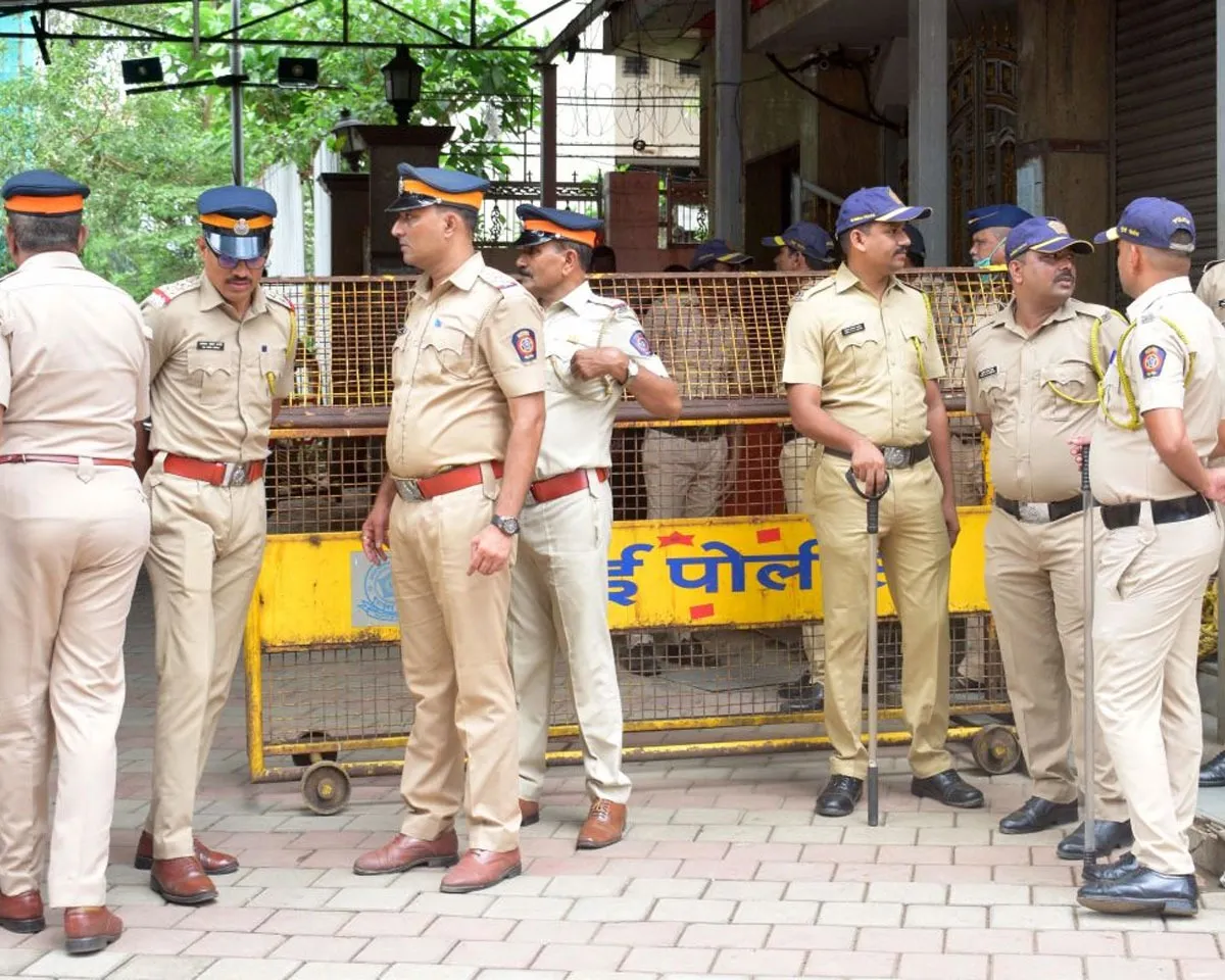 MUMBAI-POLICE