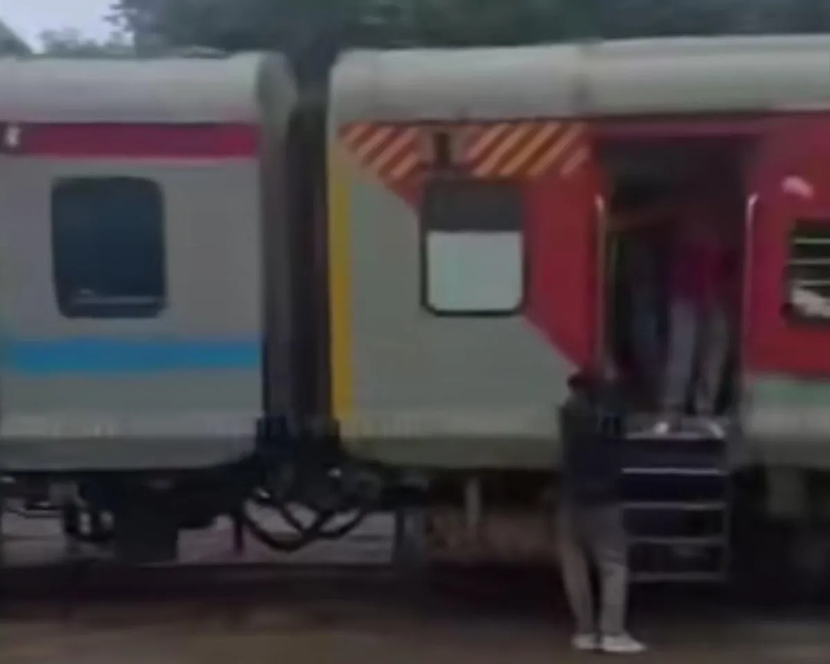 train stucked at kurupumthara
