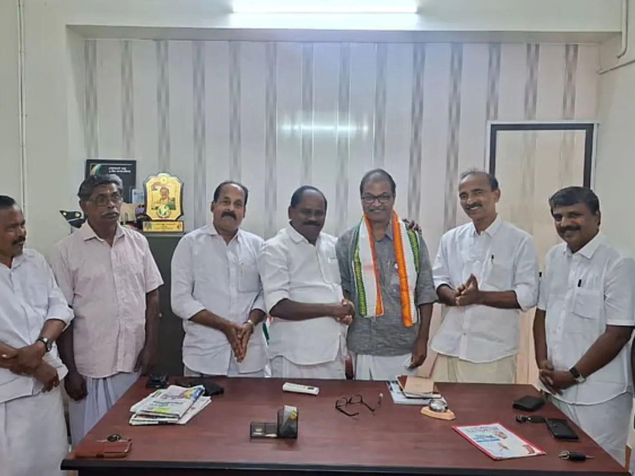 images (1280 x 960 px)(448)