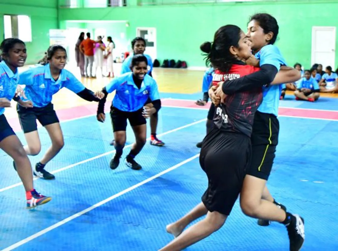 KABADI-2-30-10-25-560x416