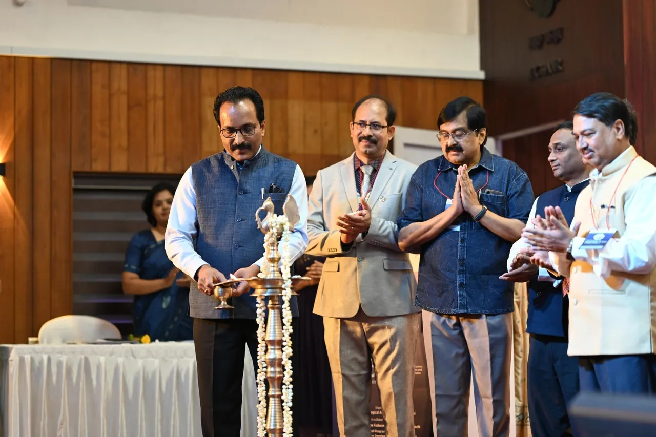 76bf4e7b-145e-49ff-9b32-b0737077d79e