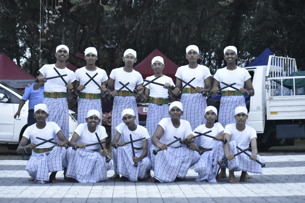 191b903f-1bb2-4220-b58a-d32da19481f0