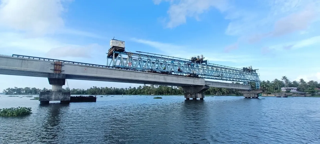 e372b825-c177-49ac-b294-01863ea90c77