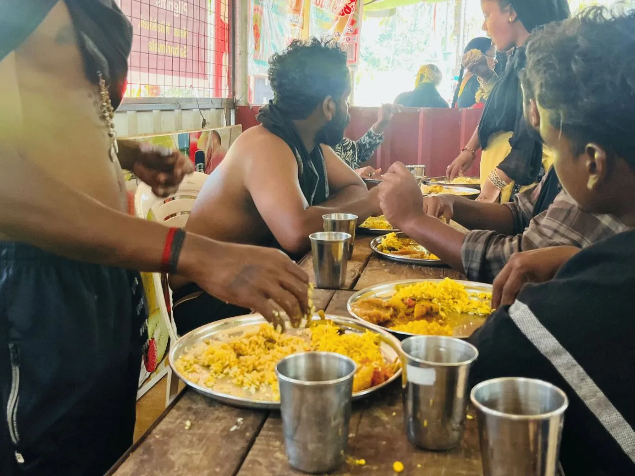 SABARIALA HOTTEL FOOD