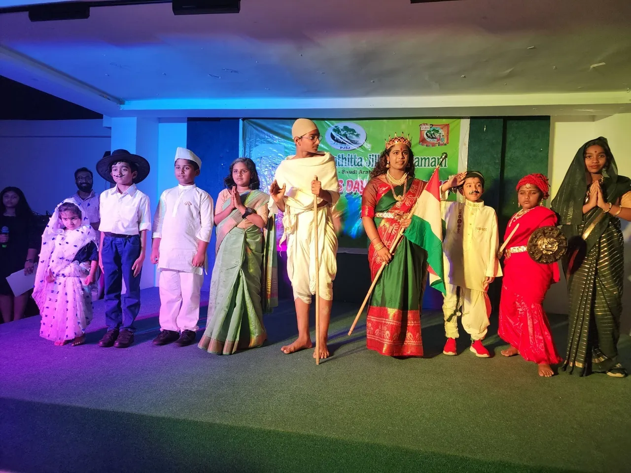 dd04093a-c9f2-420f-9c2b-8952b953b9d8