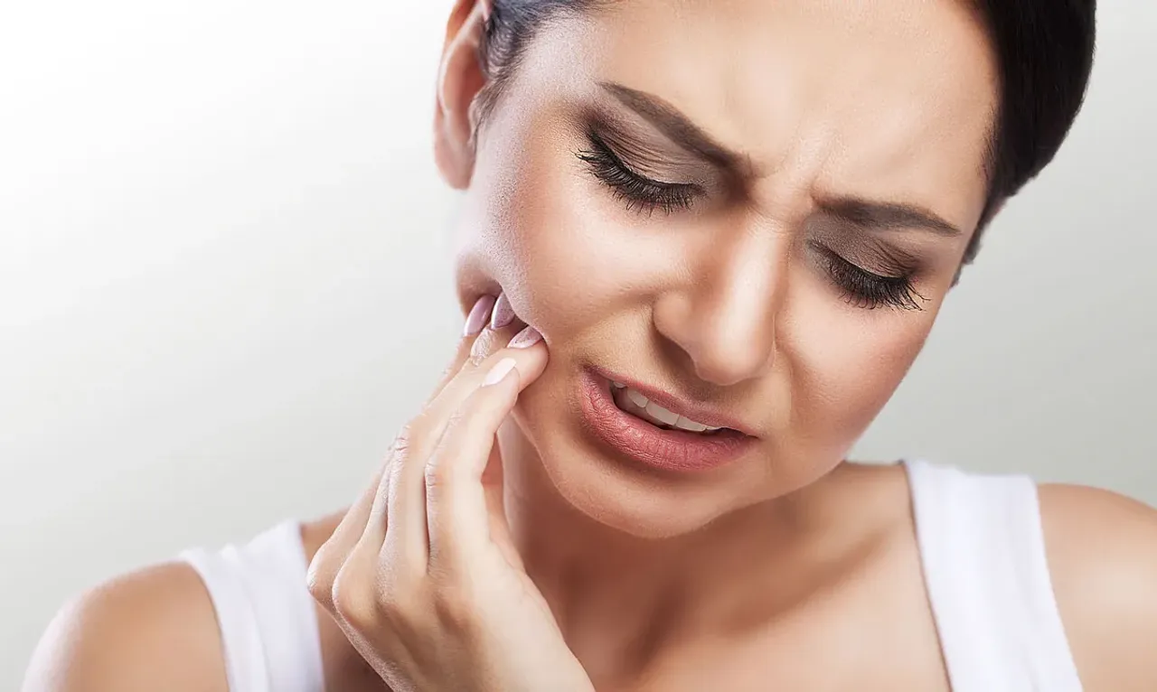 Causes-of-Tooth-Pain-featured