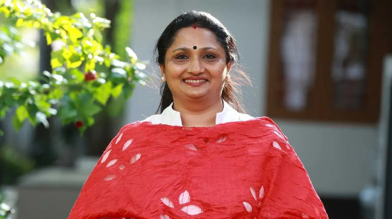 deepthi-mary-varghese-fb