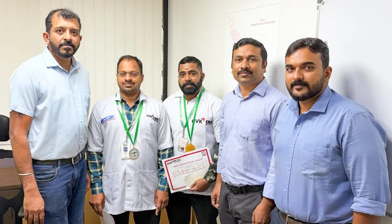 സംസ്ഥാന ഓപ്പറേഷൻസ് മേധാവി ശരവണൻ അരുണാചലം, എമർജൻസി മെഡിക്കൽ ടെക്_നീഷ്യൻ നിഷാദ് എച്ച്.എസ്, ആംബുലൻസ് പൈലറ്റ് ഹരികുമാർ ആർ, എച്ച്.ആർ മേധാവി ജിതിൻ മാത്യു, പ്രോഗ്രാം മാനേജർ കിരൺ പി.എസ് എന്നിവർ