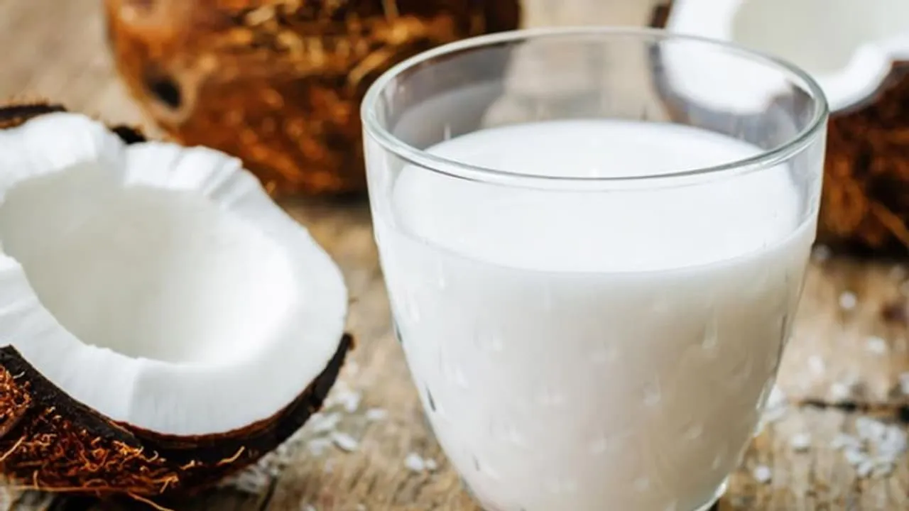 w-1280,h-720,format-jpg,imgid-01ctjqykzewb97azyyxk7xgk9r,imgname-coconut-milk