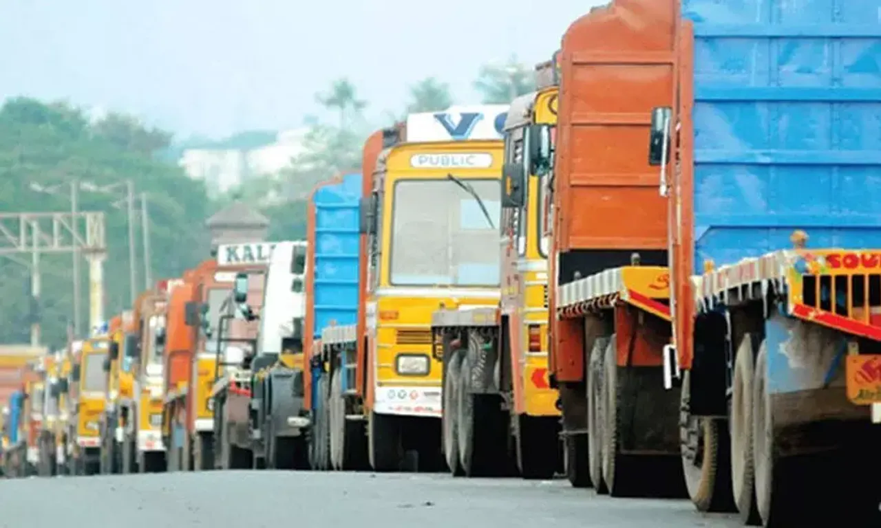 2390970-lorry-897979